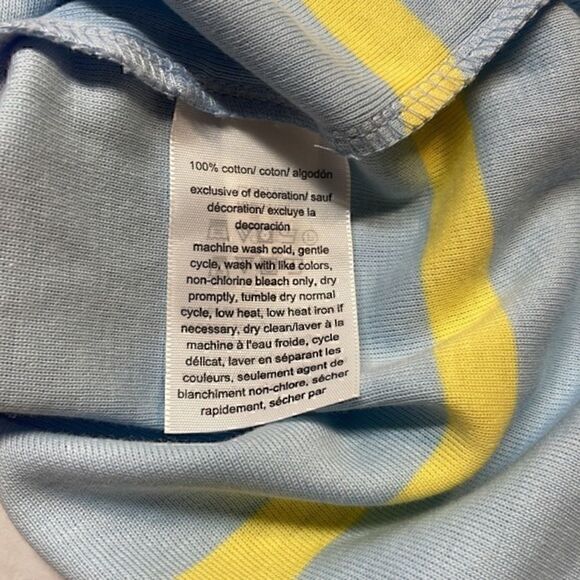 Tommy Hilfiger women’s short sleeve, V-neck cotton T-shirt. Size M. - Picture 6 of 6